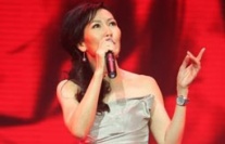 陳美琪登場(chǎng)優(yōu)雅高貴 深情獻(xiàn)唱歌曲《女人花》