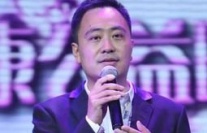 電影網(wǎng)副總經(jīng)理梁龍飛攜《愛(ài)上電影網(wǎng)》劇組登臺(tái)