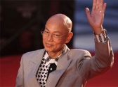 《查無(wú)此人》劇組登臺(tái) 喬任梁、羅家英帥氣出場(chǎng)