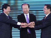 影協(xié)主席李前寬交接會(huì)旗 下屆金雞獎(jiǎng)移師浙江紹興